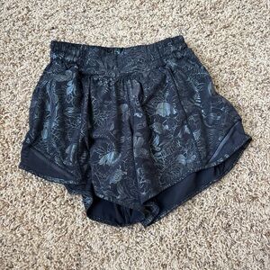 Lululemon Athletica Black Athletic Shorts Moisture-Wicking Design